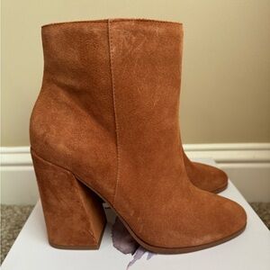 Jessica Simpson Caramel Boots. 8.5. Never worn. Still in box.